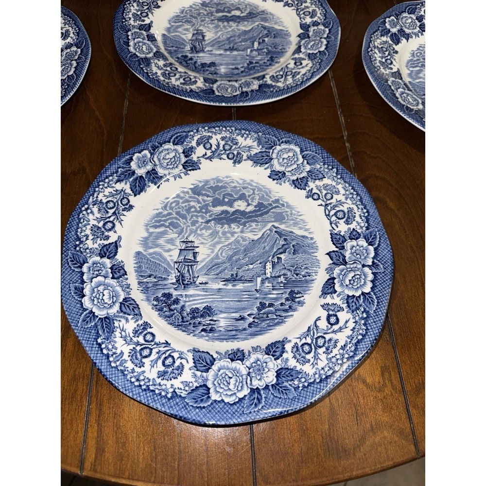 VTG Lochs Of Scotland Loch Oich Royal Warwick Blue White 10" Diam Plates England